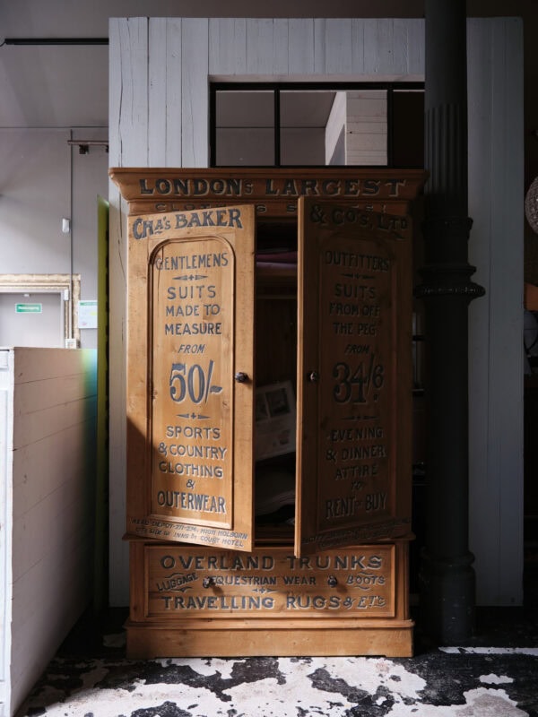 TIMOTHY OULTON, Collegeschrank – Bild 2