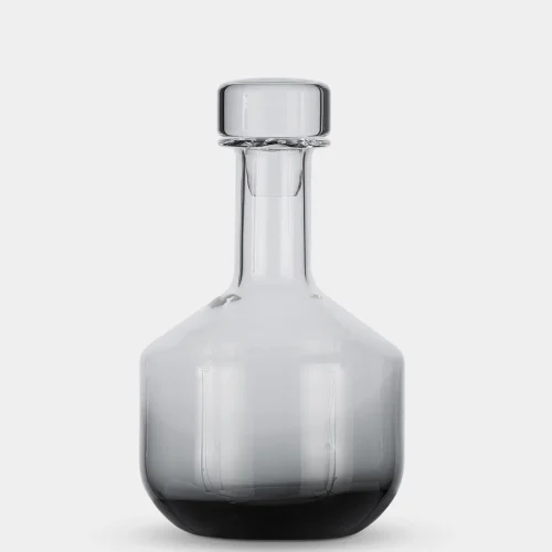 Tank-Whiskey-Decanter-Black-TKWD01B_7c49a1fa_4baf0794-b5c9-4331-844b-d924fda62e3c_2400x3200_crop_center